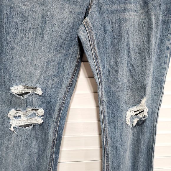 Old Navy Boyfriend Jeans Size 12 NWT - Picture 3 of 13